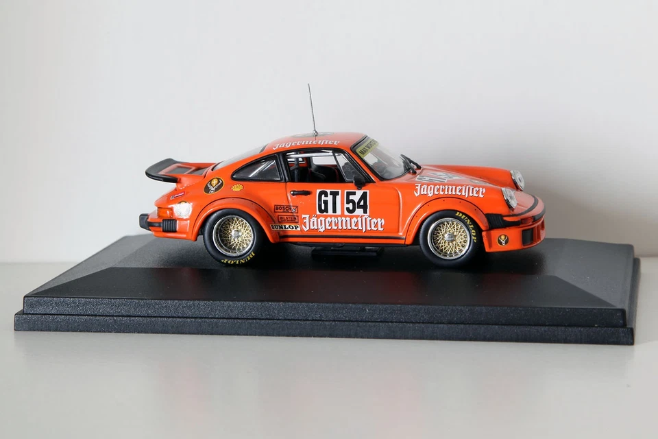 1:43 Porsche 934 Turbo n° 54 Jagermeister Nurburgring 1976 - Universal Hobbies - Immagine 3 di 4