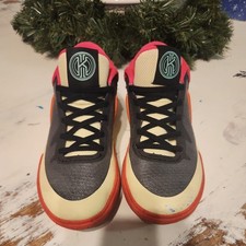 Nike Kyrie 8 GO GS Sneakers Sz 1 Black Lemon.