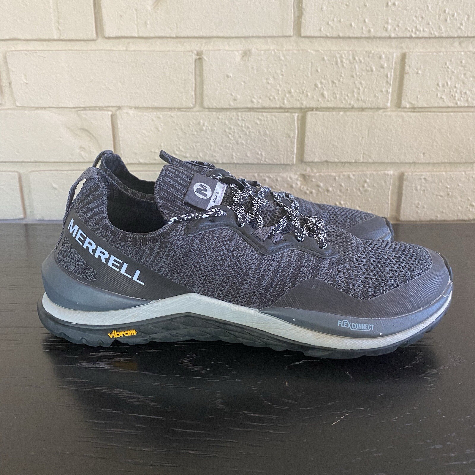 Scarpe da trekking Merrell Mag 9 Knit Trainer da donna taglia 8 Vibram Trail Running