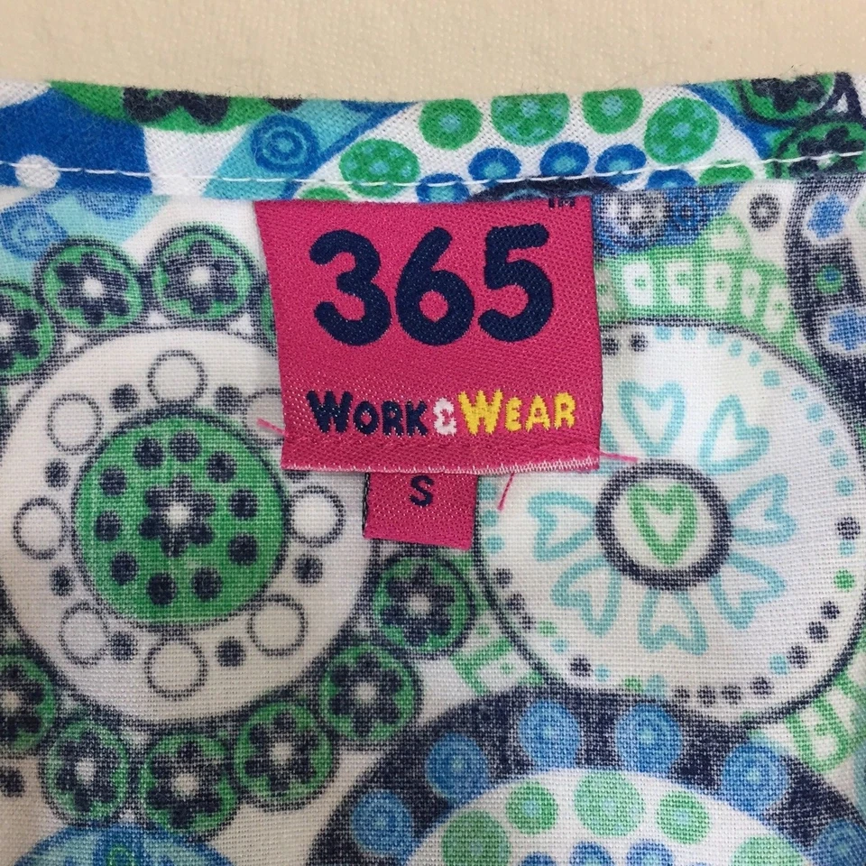 365 WORK & WEAR~Camisa Médica Unisex Manga Corta Talla S Cuello V Estilo #9100TB-1017BL Foto 2 de 4