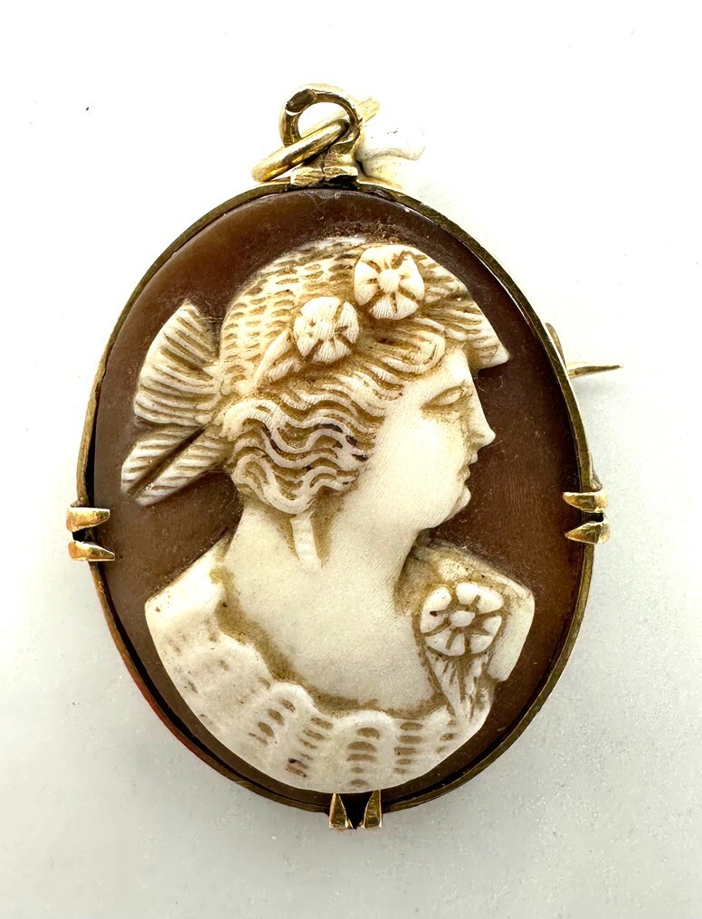 Pendentif Or 18 Carats Avec Camée - Dimensions 3,5 X 3 Cm, Poids 12,64 G, Occasion