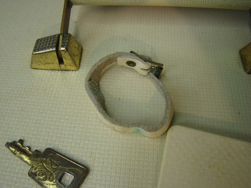Vintage Lady Baltimore Train Case White With Gold Hardware key tray mirror box - Picture 7 of 22