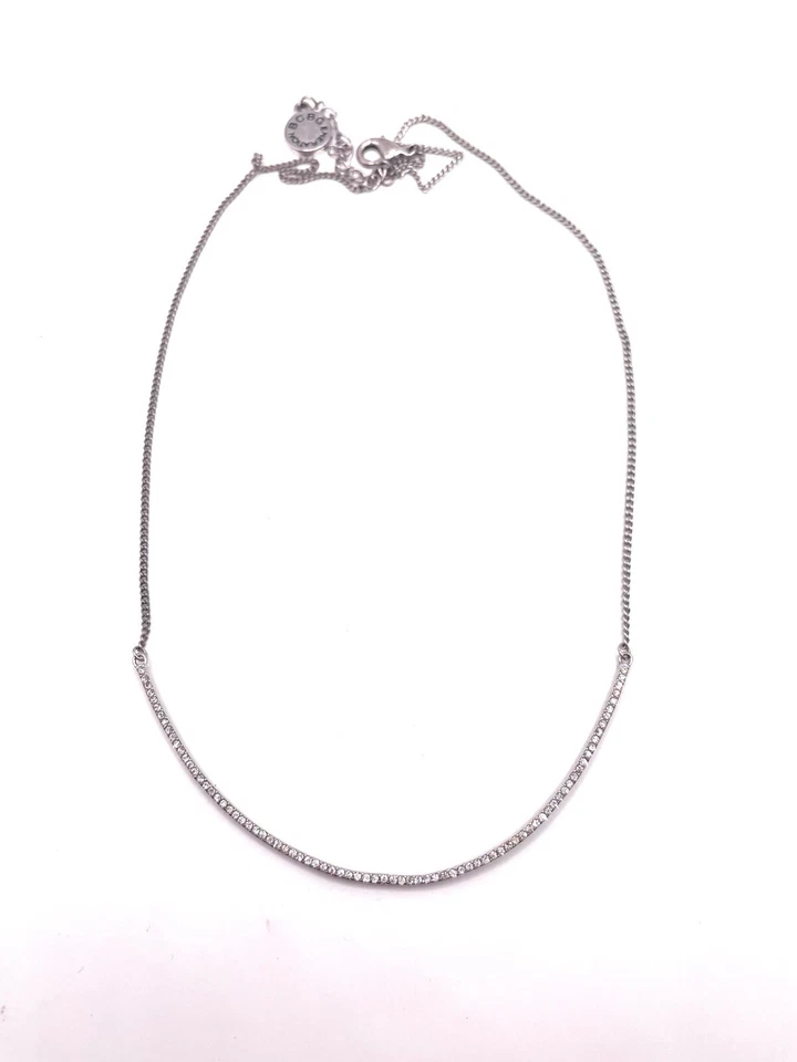 Collar Colgante BCBGeneration Cristal Tono Plata Forma Semicírculo Foto 3 de 4