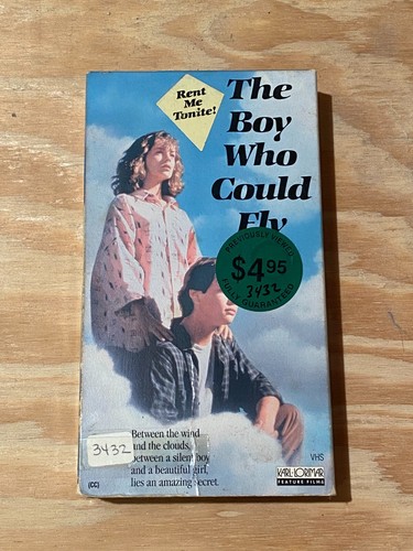 The Boy Who Could Fly VHS 1986 Family Fantasy Film Jay Underwood Fred Savage