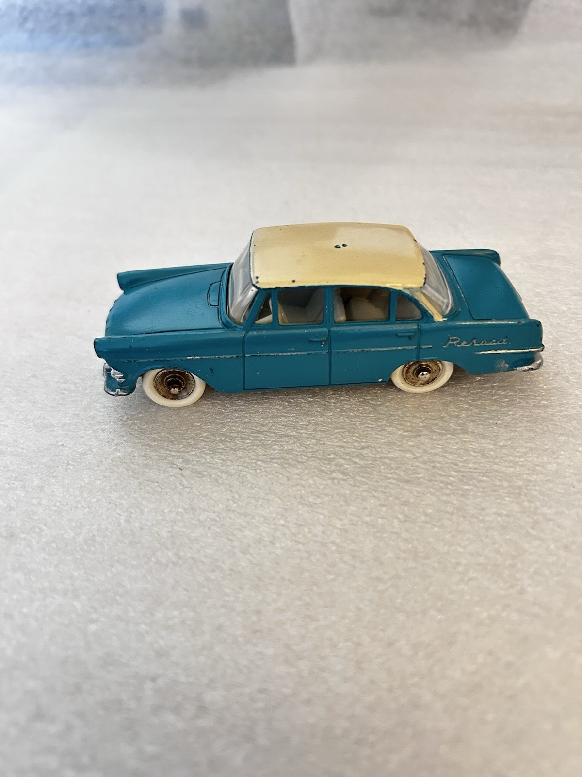 Dinky 554, Opel Rekord - Free Price Guide & Review