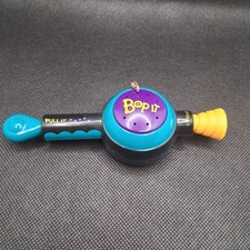 Bop It Vintage 2000 Mini Key Chain Pocket Han...