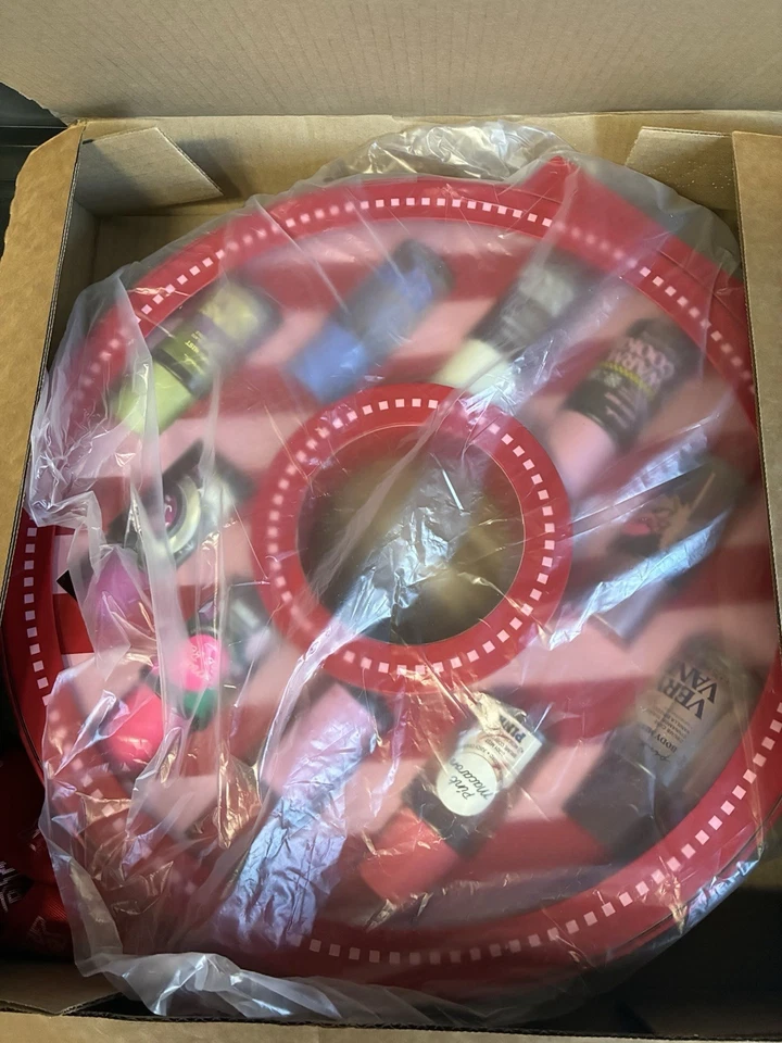 VICTORIA'S SECRET PINK BODY MIST WREATH 2024 GIFT SET Box 10 Pcs TRAVEL SIZE - Image 2 of 4