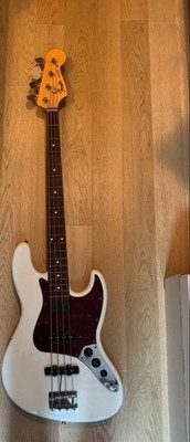 Fender Jazz Bass / E-Bassgitarre / Made in Japan