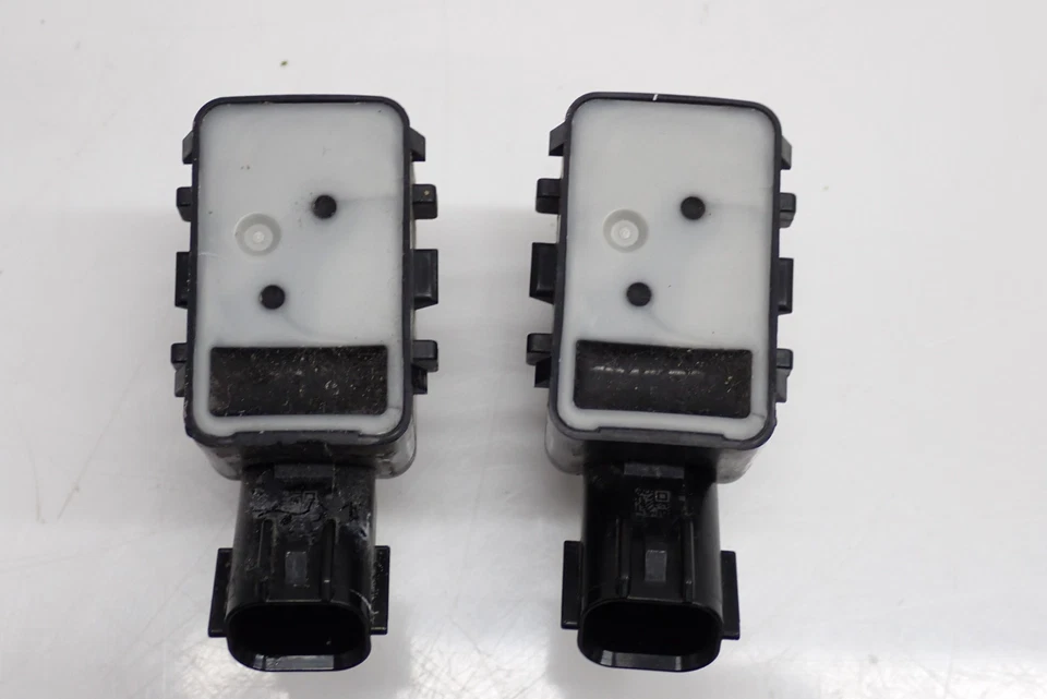 TOYOTA COROLLA MK12 FRONT PARKING SENSOR (SET OF 2) 89341-33220 - Image 3 of 4