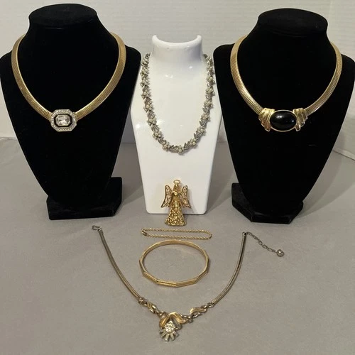 Vintage Crown Trifari/Trifari Gold Tone Jewelry Lot Necklaces Brooch Bracelets