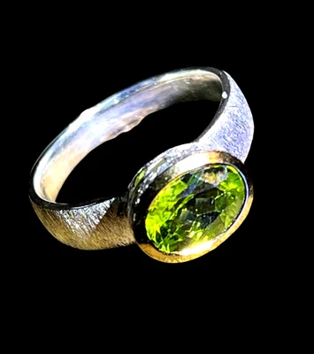 Peridot Goldstein Ring in Silber mit teilvergoldeter Fassung - Bild 1 von 4