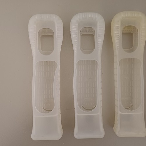 4 x Genuine Official Nintendo Wii Motion Plus Remote Cover Silicone Rubber Cases - Picture 2 of 14