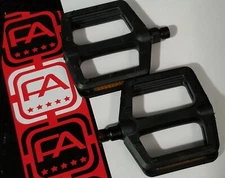 Free Agent Bmx Pedals 9/16 Black Resin Platform 3pc Crank Set Of 2 Haro DK SE 
