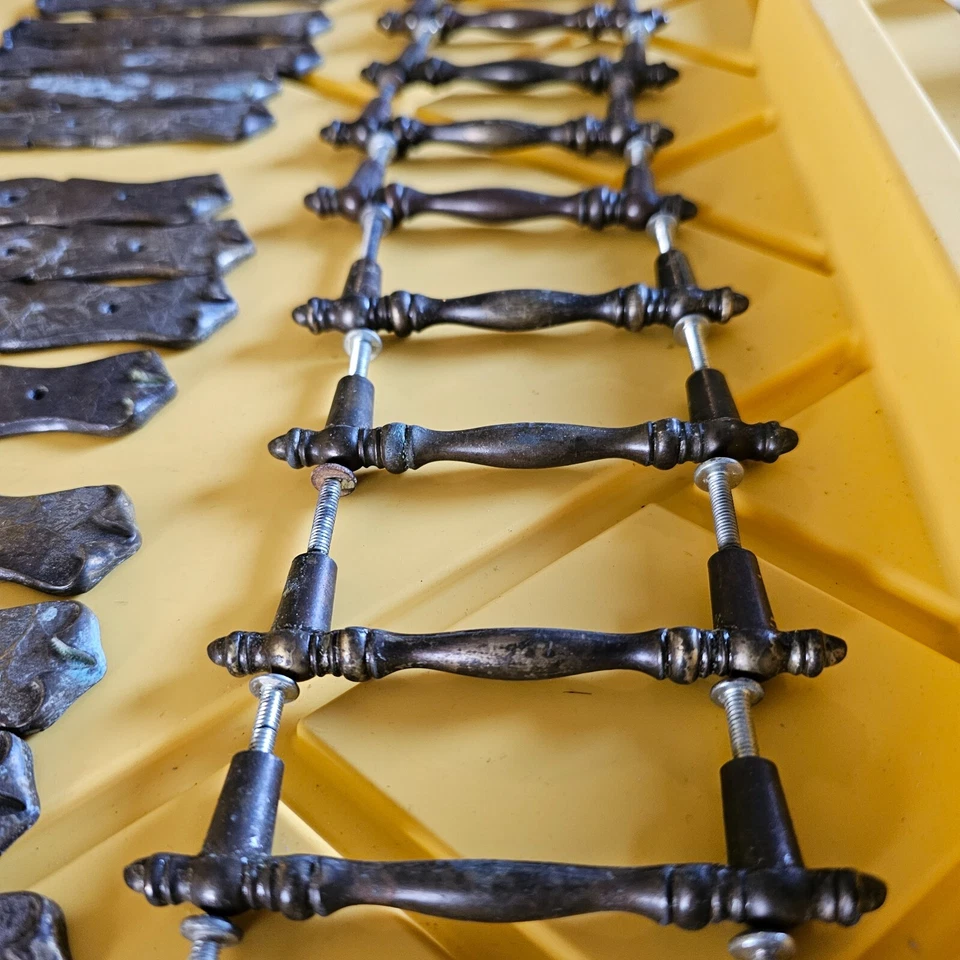 LOT of 57) Vintage Amerock Hammered Brass D219425 Drawer Pulls Handles Pulls - Image 3 of 4