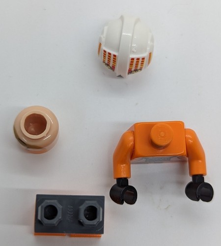 LEGO SW0373 SW0372 9493 Star Wars Jek Porkins, Luke Skywalker, R2-D2, R5-D4 - Picture 3 of 10