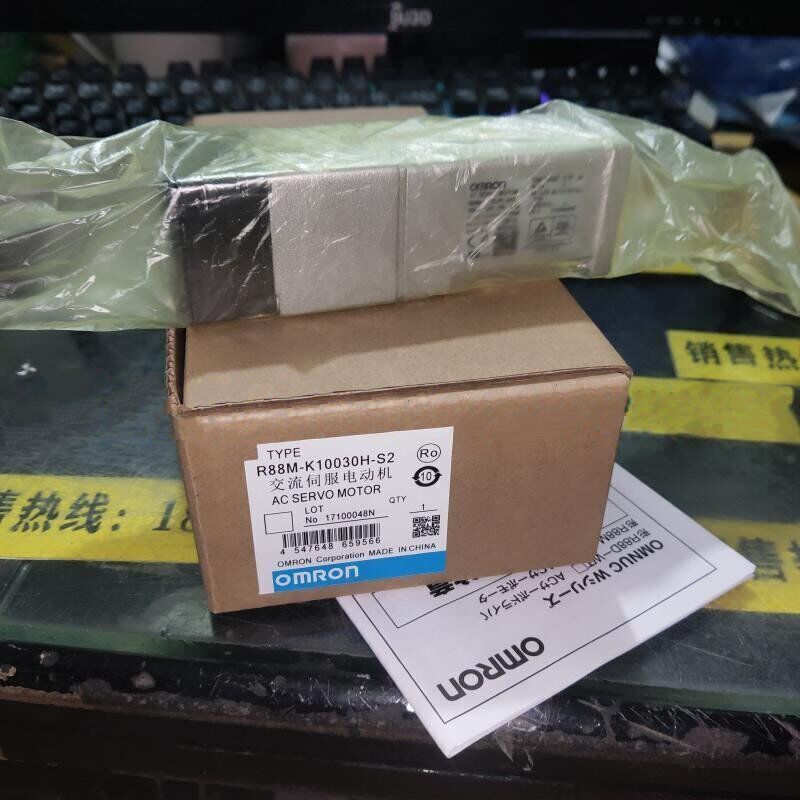 1PC New Omron R88M-K10030H-S2 Servo Motor In Box Expedited Shipping