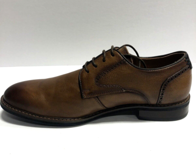 Steve Madden Men display picture 2