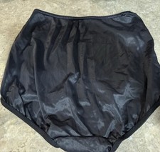 VINTAGE KAYSER GRANNY PANTY SIZE 5. BLACK.
