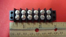 TRW Cinch/Beau 6-140, 6 Position Terminal Block Barrier, Strip 15A