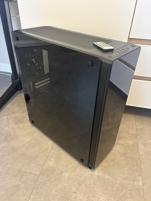 Pc Gehäuse Von Case King Mit Vorgegebener Rgb Beleuchtung Über Modul ￼