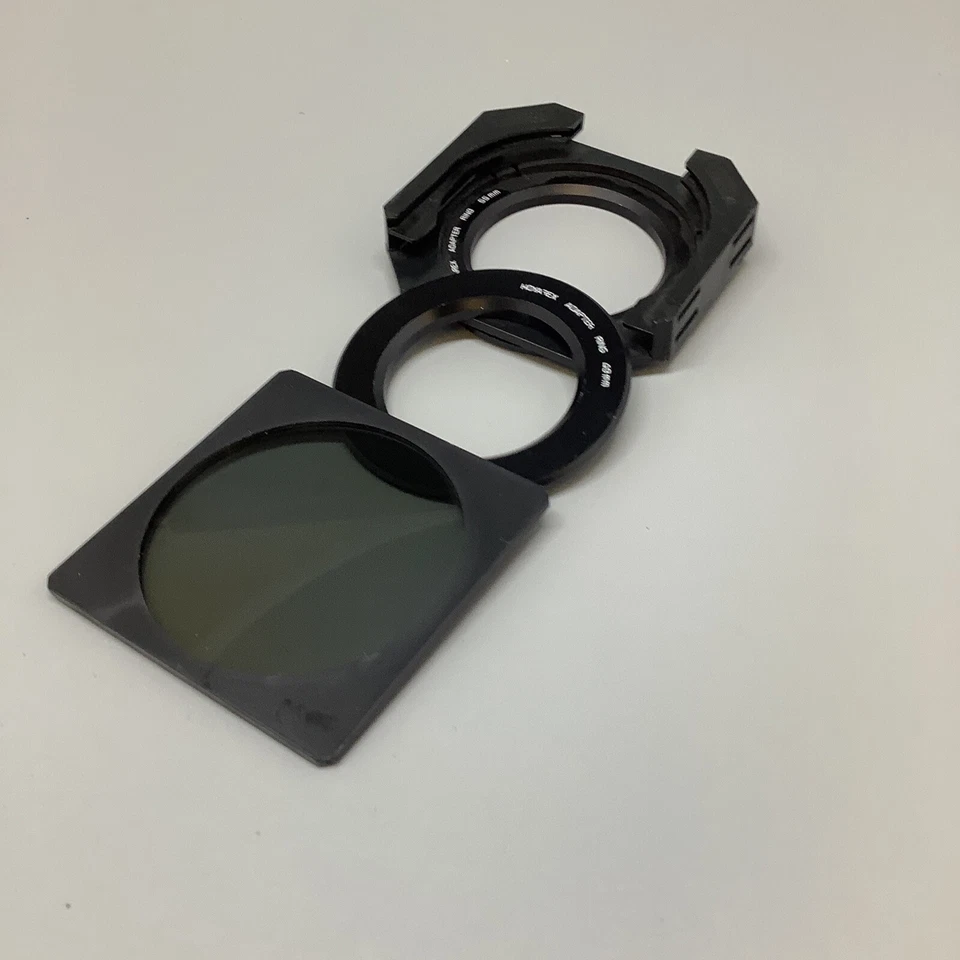 Hoyarex Filter Holder, 55mm & 49mm Adapters, & 611 Linear Polarizer Filter - Image 3 of 4