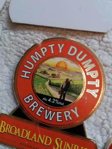 HUMPTY DUMPTY BREWERY BEER PUMP CLIPS, SELLING AS EACH SO MESSAGE WHICH 1 AS... - Picture 12 of 20