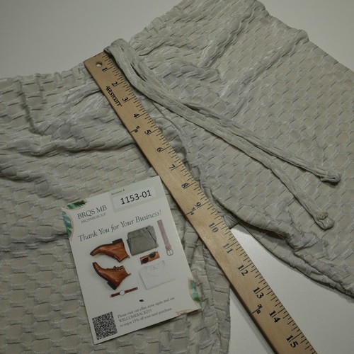 Hearts Collection Shorts Youth Size XL Off White Textured Soft Smooth Flexible - Picture 11 of 12