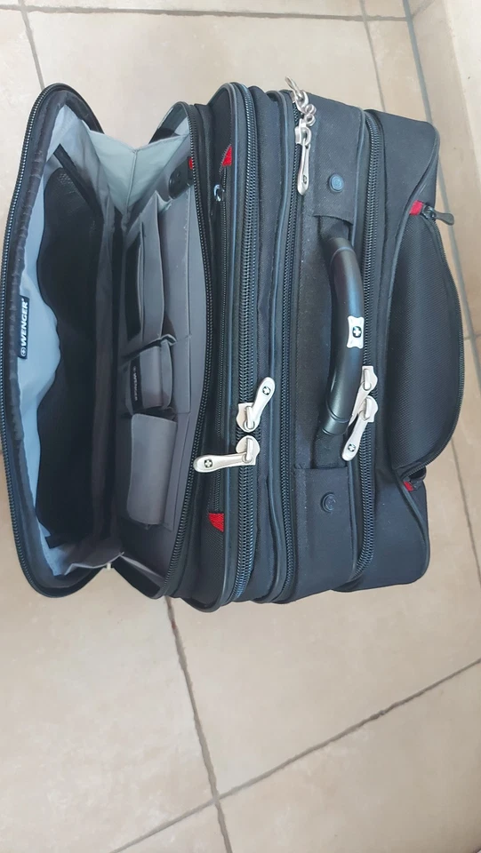 Business Trolley Wenger Patriot 600662 für 17'' mit Rollen in Schwarz - Bild 3 von 4