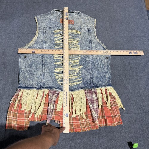 Chaleco de mezclilla A Rare Bird para mujer L XL desgastado lavado ácido encaje a cuadros volantes en mal estado - Imagen 7 de 7