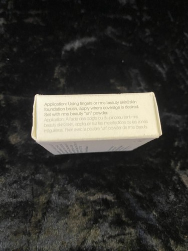 Correcteur de couverture RMS Beauty "Un", 0,2 oz - OMBRE 44 ! - Photo 2/5