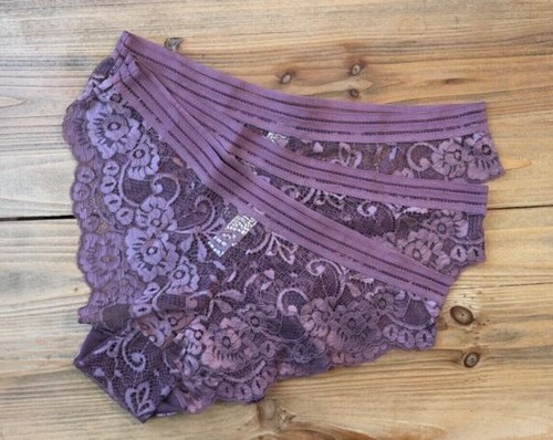 Paquete de 3 bragas de encaje Venus vintage/muestra Felina, nuevas en bolsa - Imagen 9 de 16