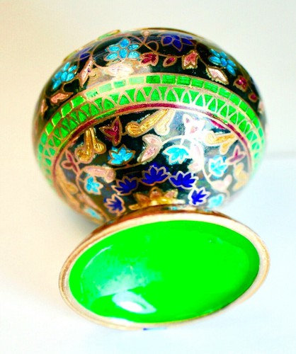 Beautiful Asian St. Silver Enamel Trinket Box with Floral Designs, 78 Gr. - Bild 9 von 12