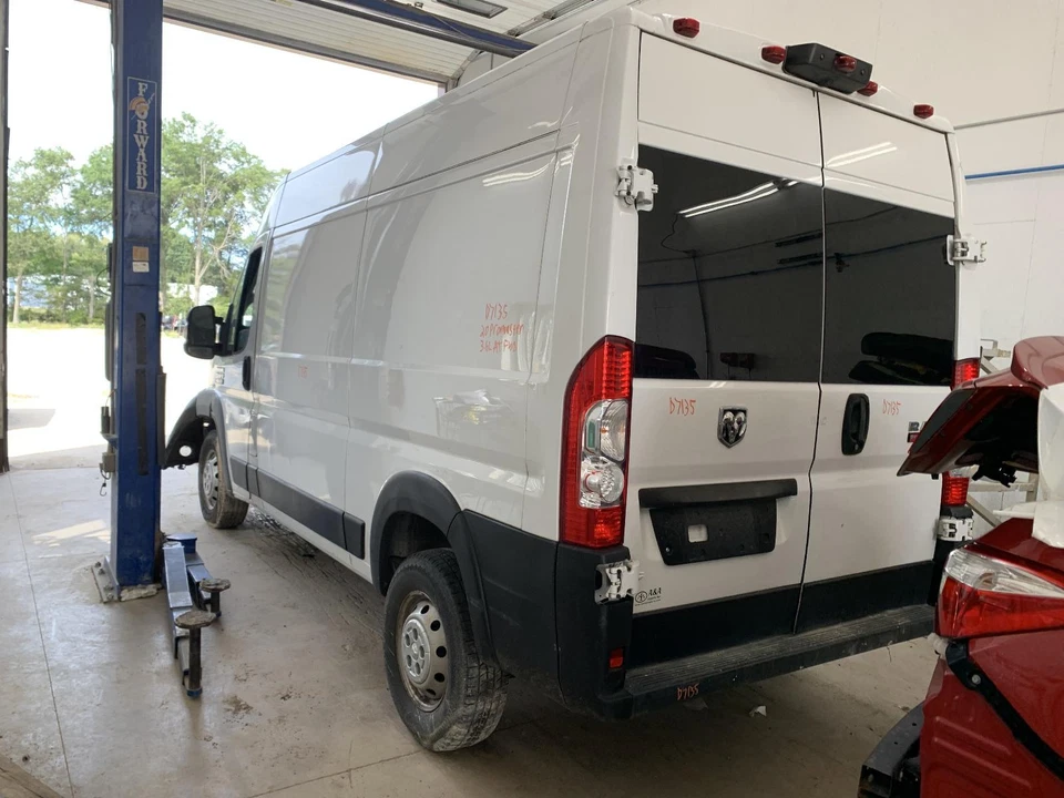 Módulo de control de carrocería usado se adapta a: Ram Promaster 1500 2020 furgoneta control de carrocería BCM ID 6 Foto 2 de 4