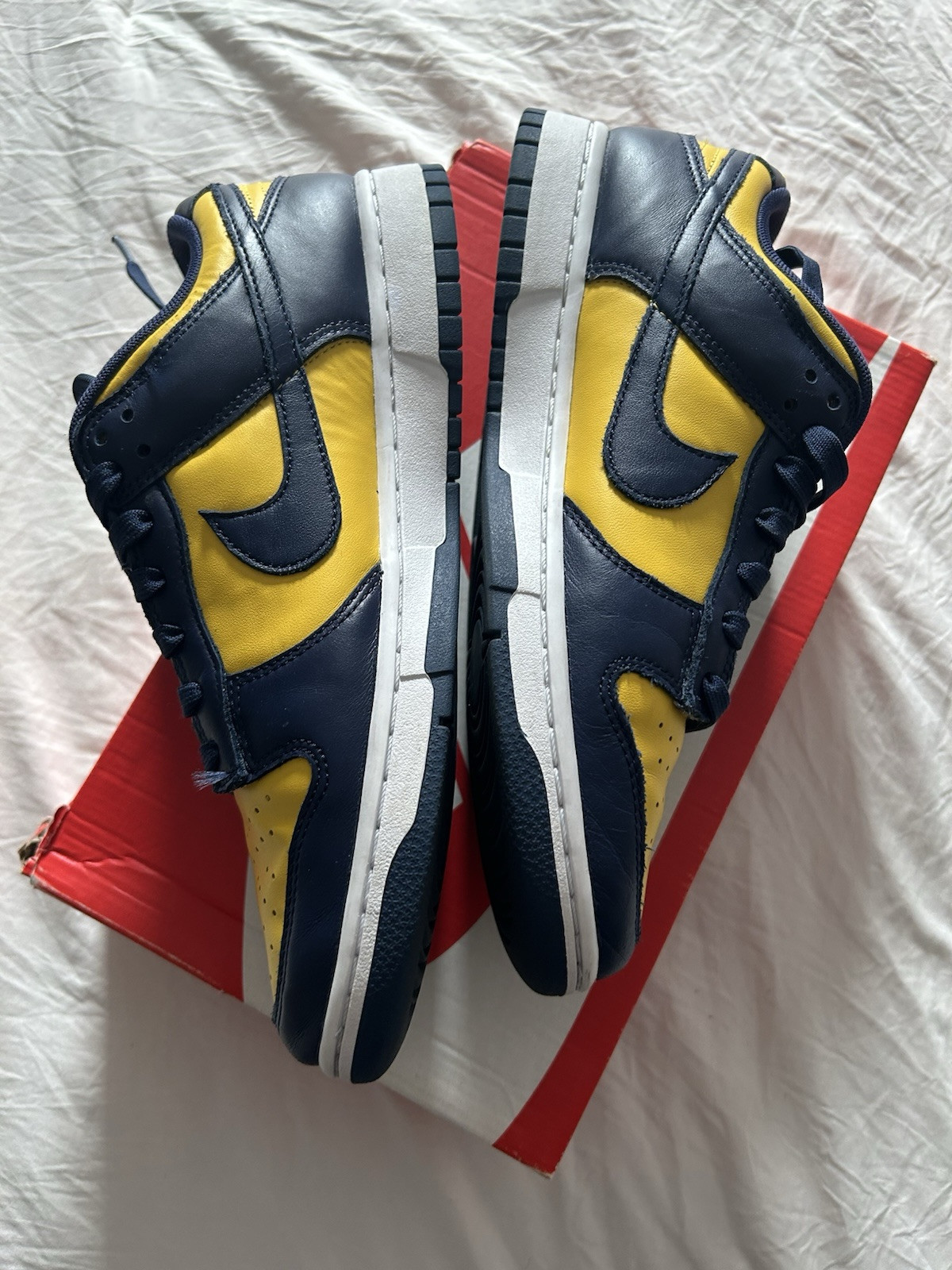 Nike dunks - image 4