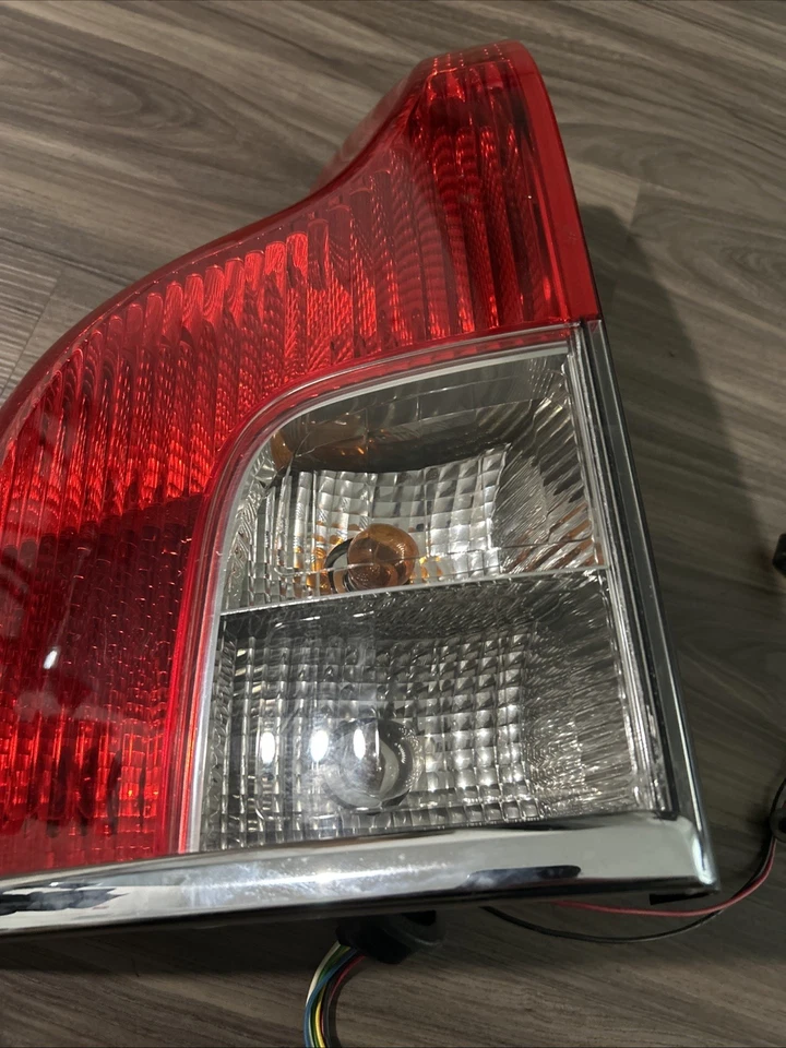 Conjunto de luces traseras Volvo XC90 2007-2013 lado del conductor izquierdo mano izquierda OEM Foto 3 de 4