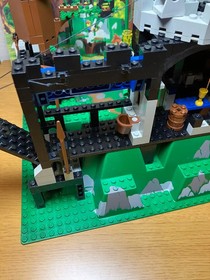 LEGO 6079 System Castle Dark Forest Fortress In 1996 Retired Comp with Manual