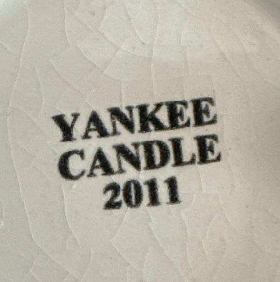 Yankee Candle Dated 2011 Vibrant Butterfly Tea Light Candle Holder - Image 4 of 4