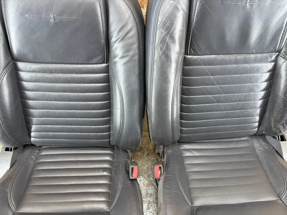 福特 THUNDERBIRD 2002 - 2005 年前 6 路动力座椅皮革对黑色套装原始设备制造商 — 第 4/4 张图片