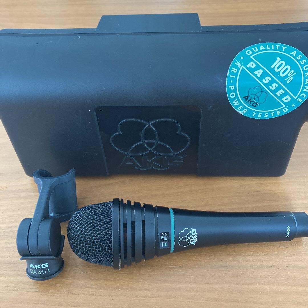 Dynamic Microphone AKG D 3900 For vocals color Black Used Dynamic Microphone AKG D 3900 For vocals color Black Used