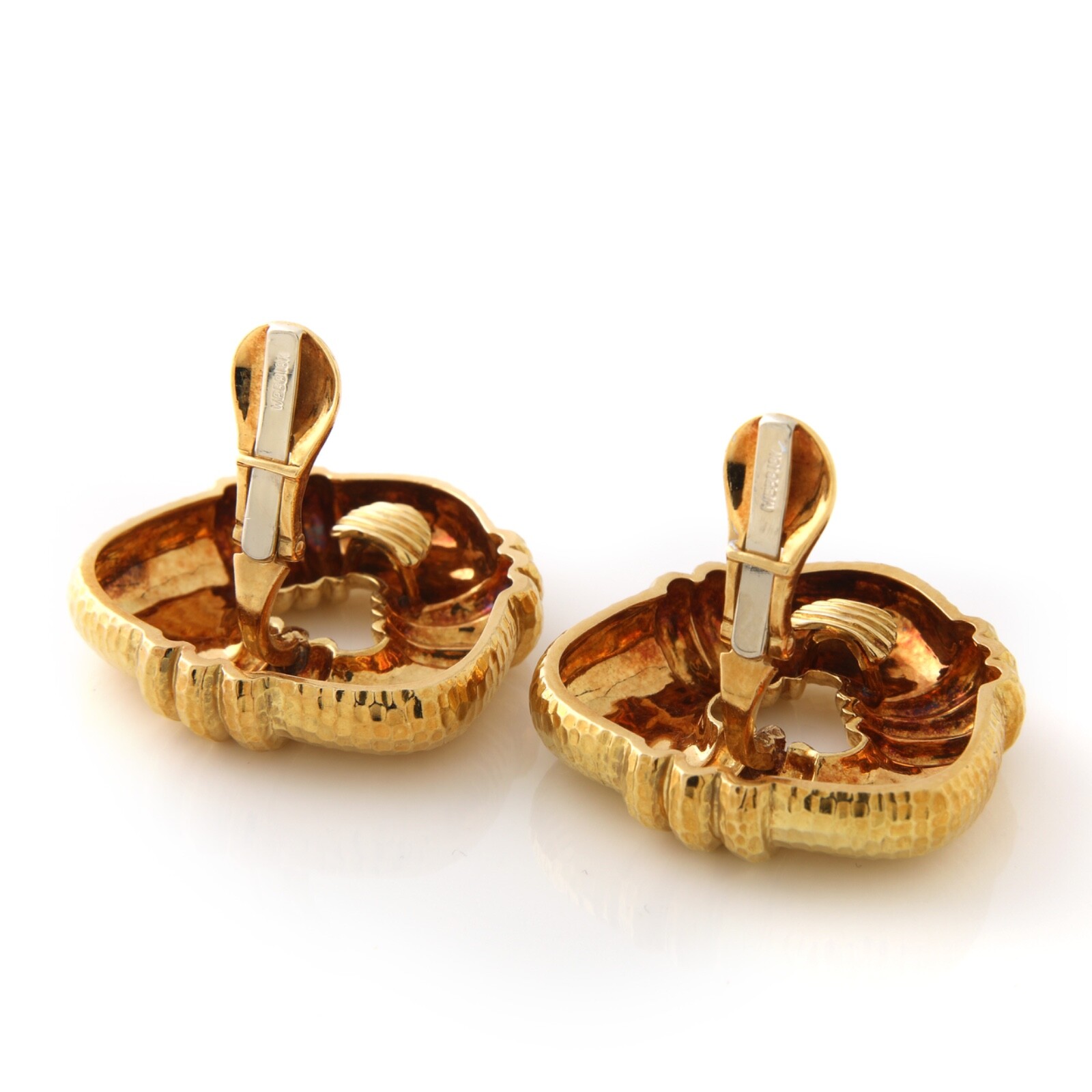 David Webb Hammered Triangular Ear Clip Earrings … - image 3