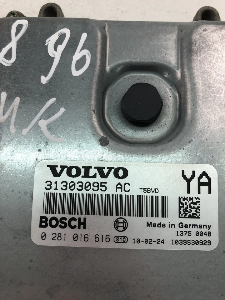 Centralina motore VOLVO V70 III BW ECU 31303095AC 2011 23545569 - Immagine 4 di 4