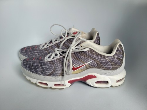 air max plus wave grid