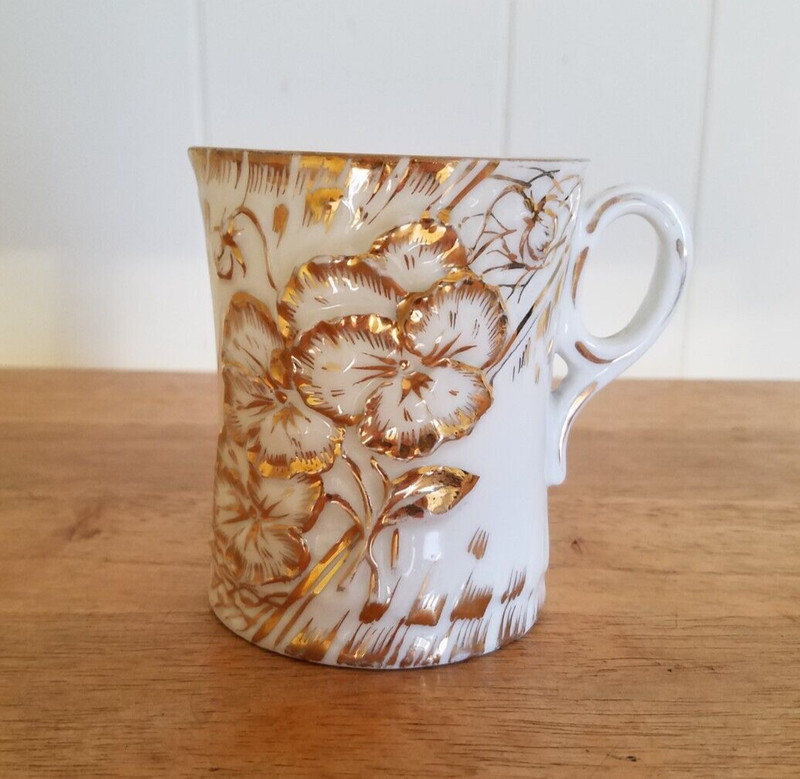 Fine Porcelain Mug Flowers with Gold Trim Handle