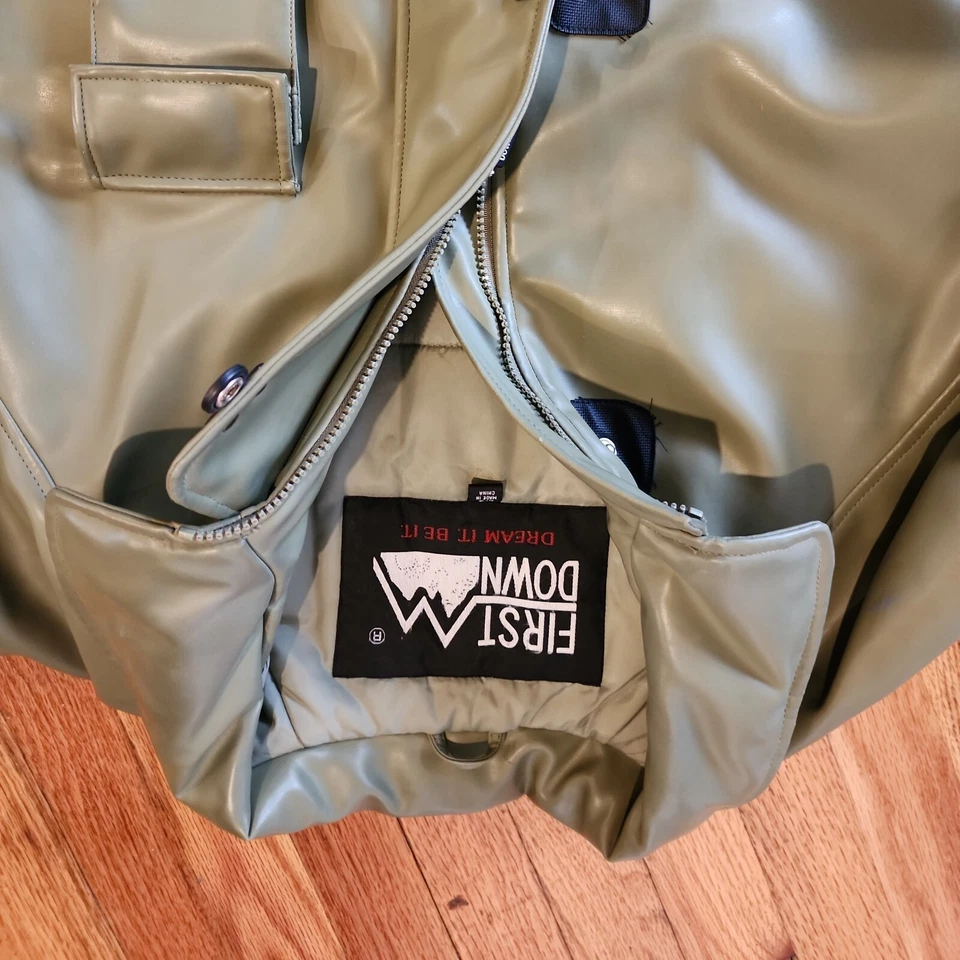 FIRST DOWN PVC Casting Leather Snow Jacket in olive green Size lg Rare Vintage - Image 2 of 4