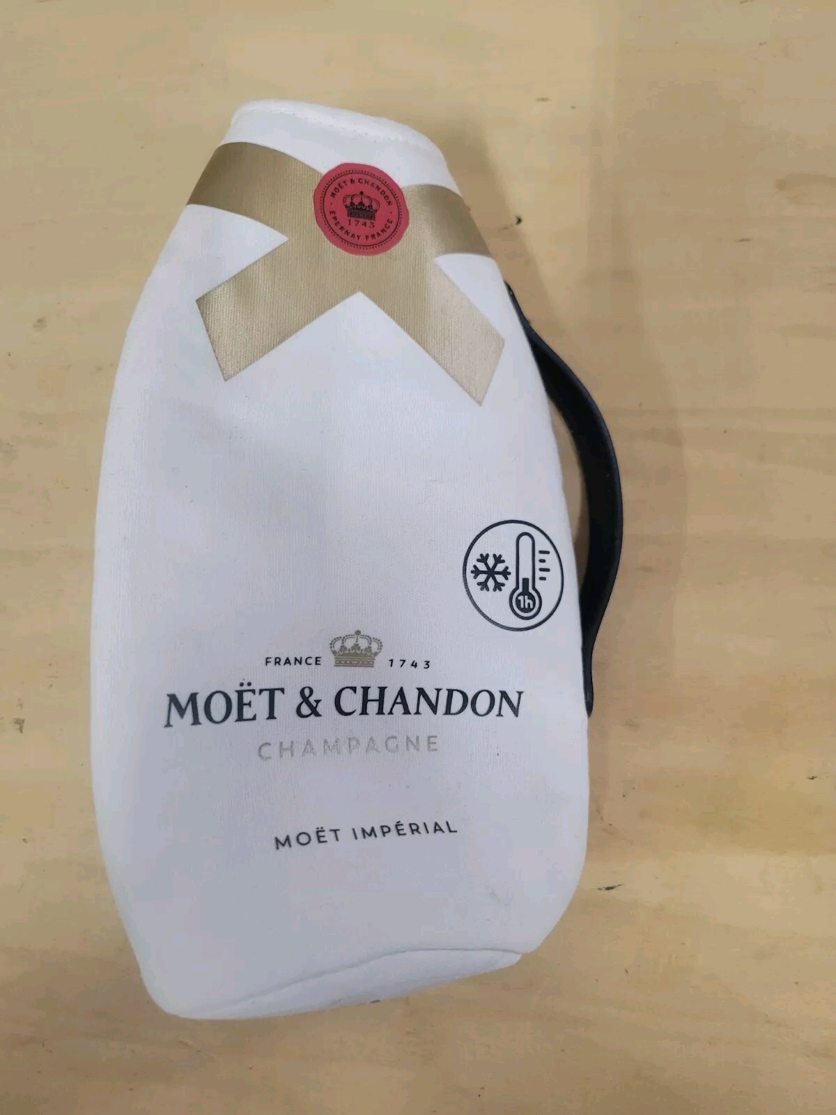 Moet & Chandon Champagne Isotherm Suit Chiller 750ml