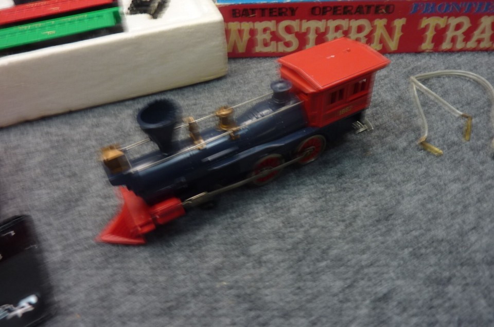 VINTAGE Battery Operated Frontiersman Western Train Set with box Rare