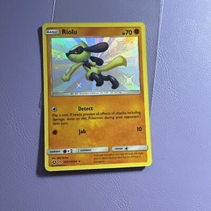 Riolu - SV21/SV94 - Pokemon Hidden Fates Sun & Moon Shiny Rare Card NM