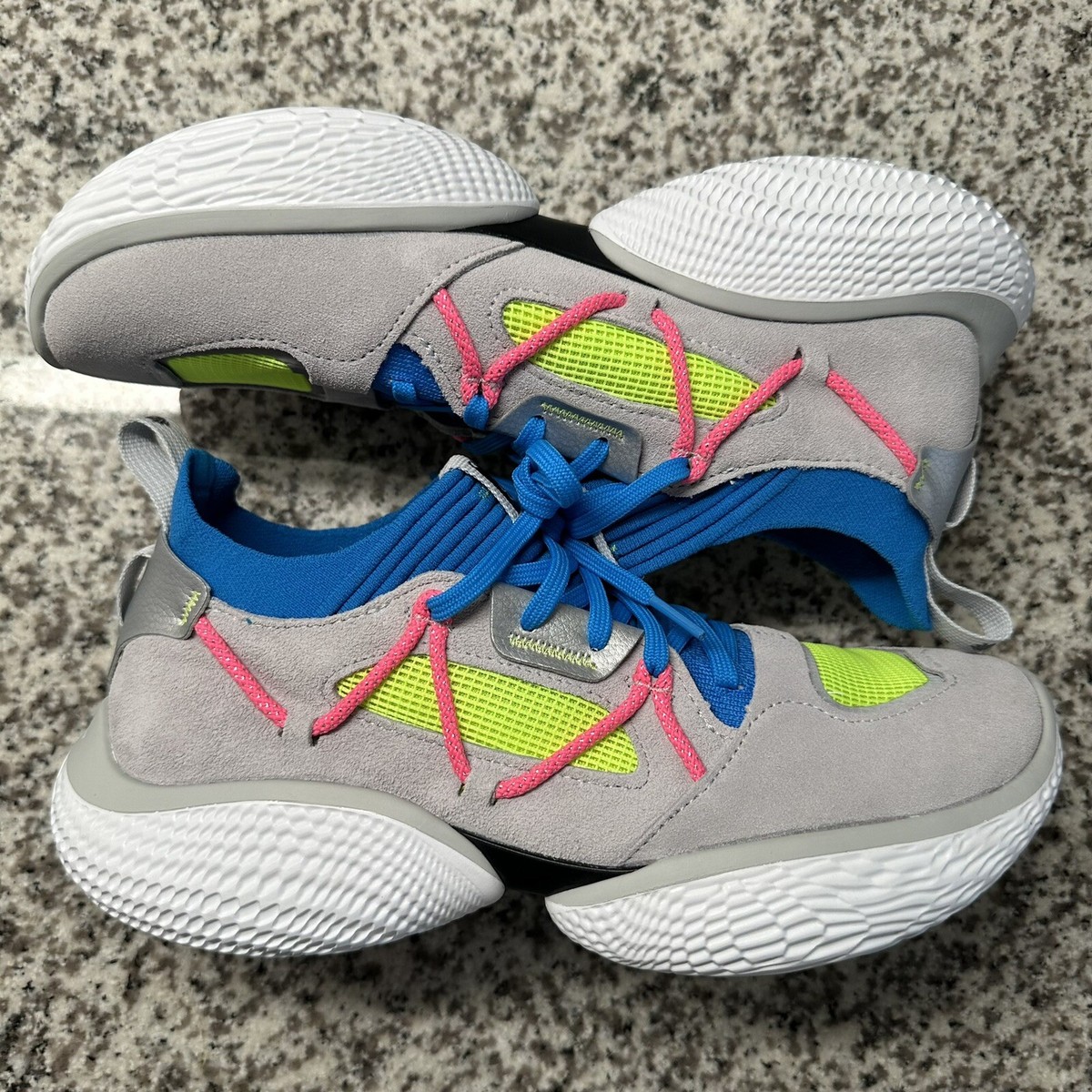 Under Armour Curry Flow Cozy Electric Blue Basketball Shoes  display picture 3