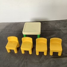 Vintage Little Tikes Dollhouse Set Green White Table 4 Yellow Chairs Kitchen