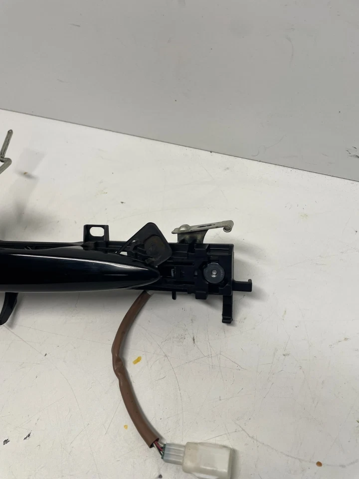 LEXUS IS250 2006-2015 PUERTA DELANTERA IZQUIERDA SOPORTE MONTAJE MANIJA BASE OEM Foto 2 de 4